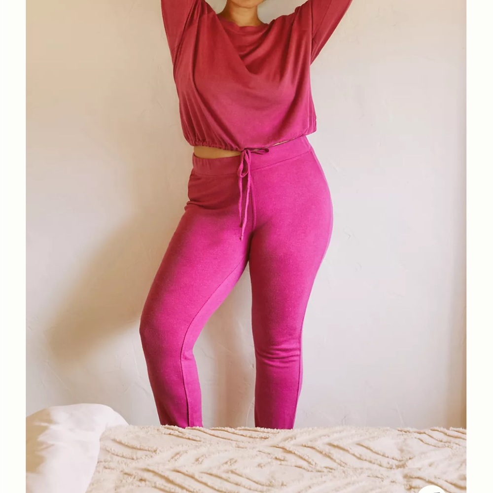 UGG Gable Brushed Plus
Drawstring Pullover & Joggers Lounge